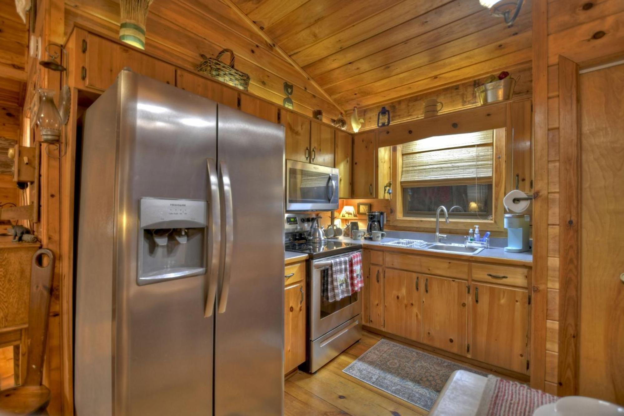 Hygge Haus Rustic Charm Cozy Beds And A Serene Location إليجاي المظهر الخارجي الصورة