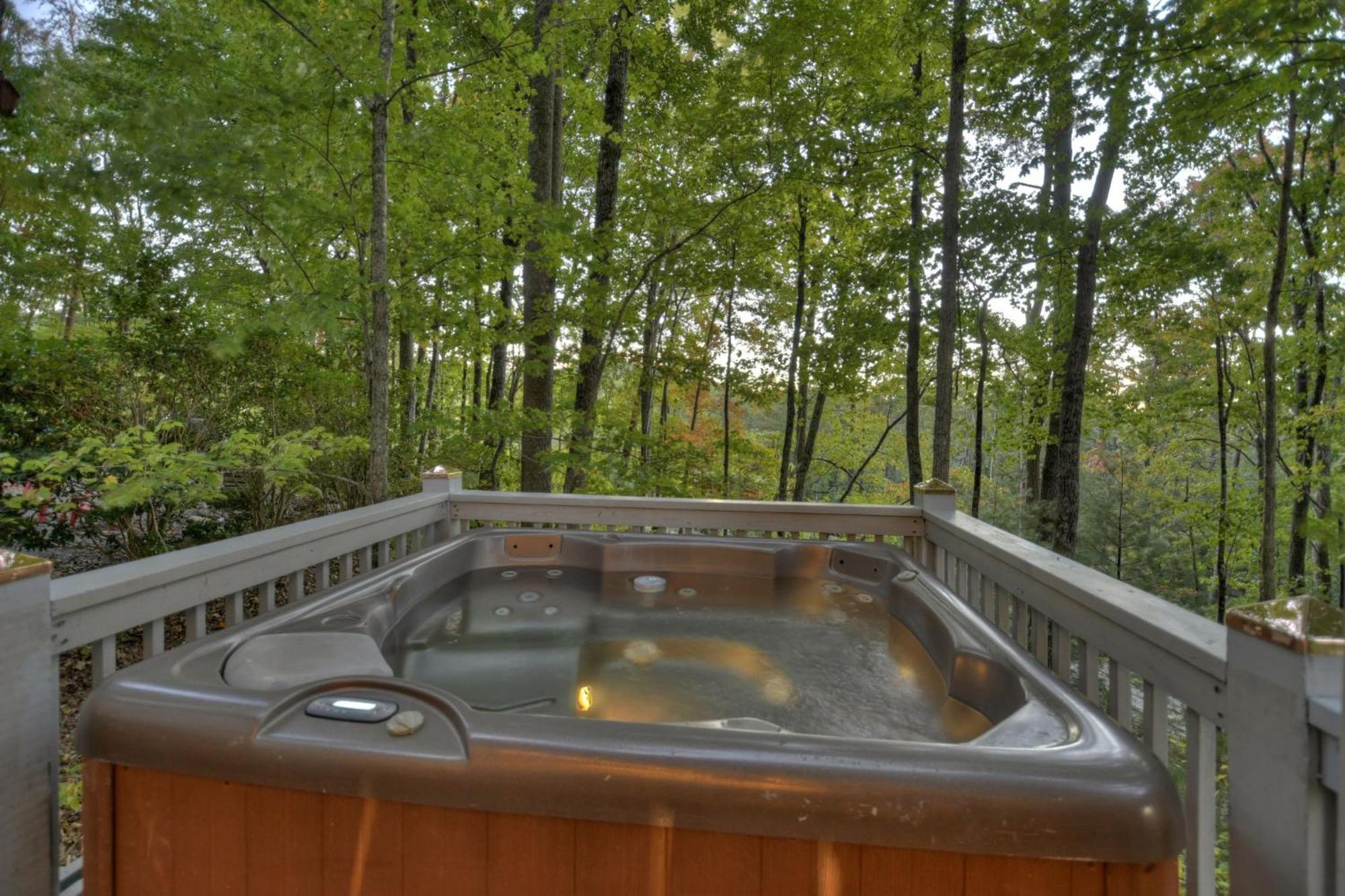 Hygge Haus Rustic Charm Cozy Beds And A Serene Location إليجاي المظهر الخارجي الصورة