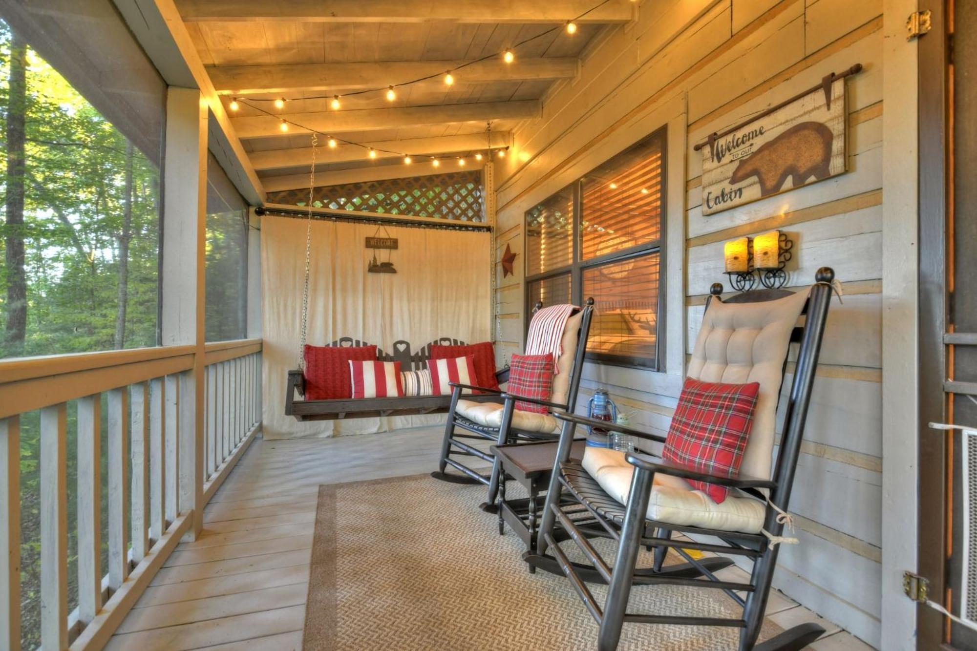 Hygge Haus Rustic Charm Cozy Beds And A Serene Location إليجاي المظهر الخارجي الصورة