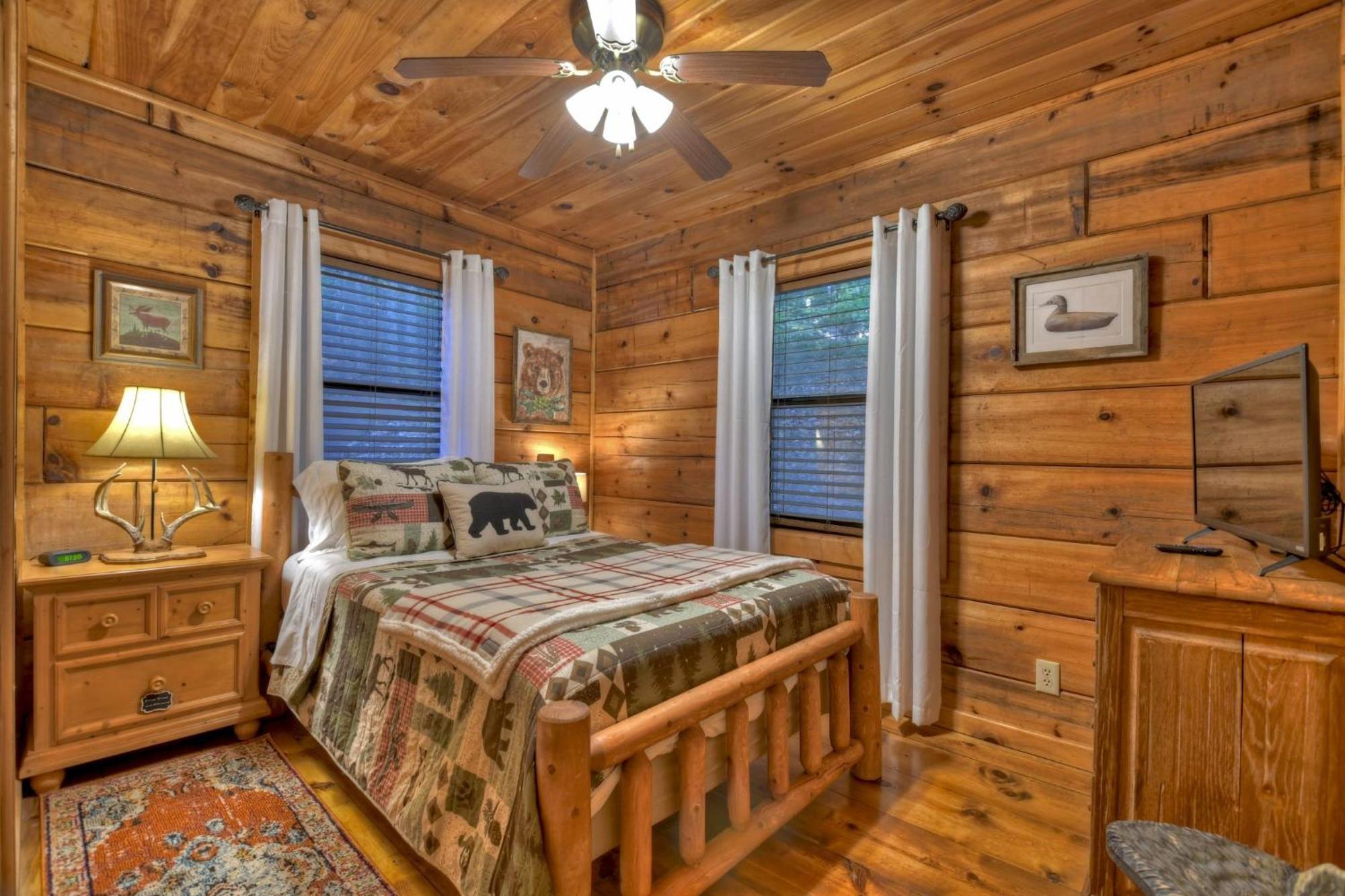 Hygge Haus Rustic Charm Cozy Beds And A Serene Location إليجاي المظهر الخارجي الصورة