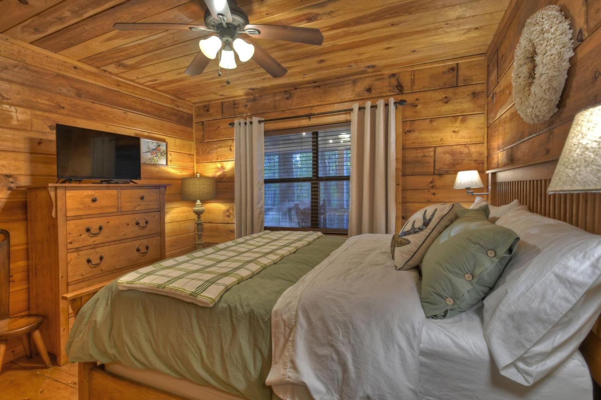 Hygge Haus Rustic Charm Cozy Beds And A Serene Location إليجاي المظهر الخارجي الصورة