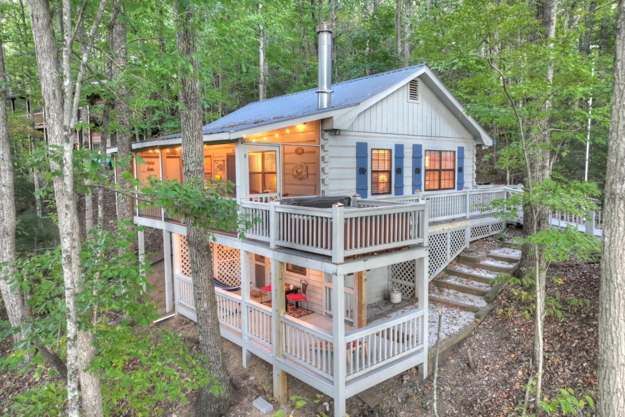 Hygge Haus Rustic Charm Cozy Beds And A Serene Location إليجاي المظهر الخارجي الصورة
