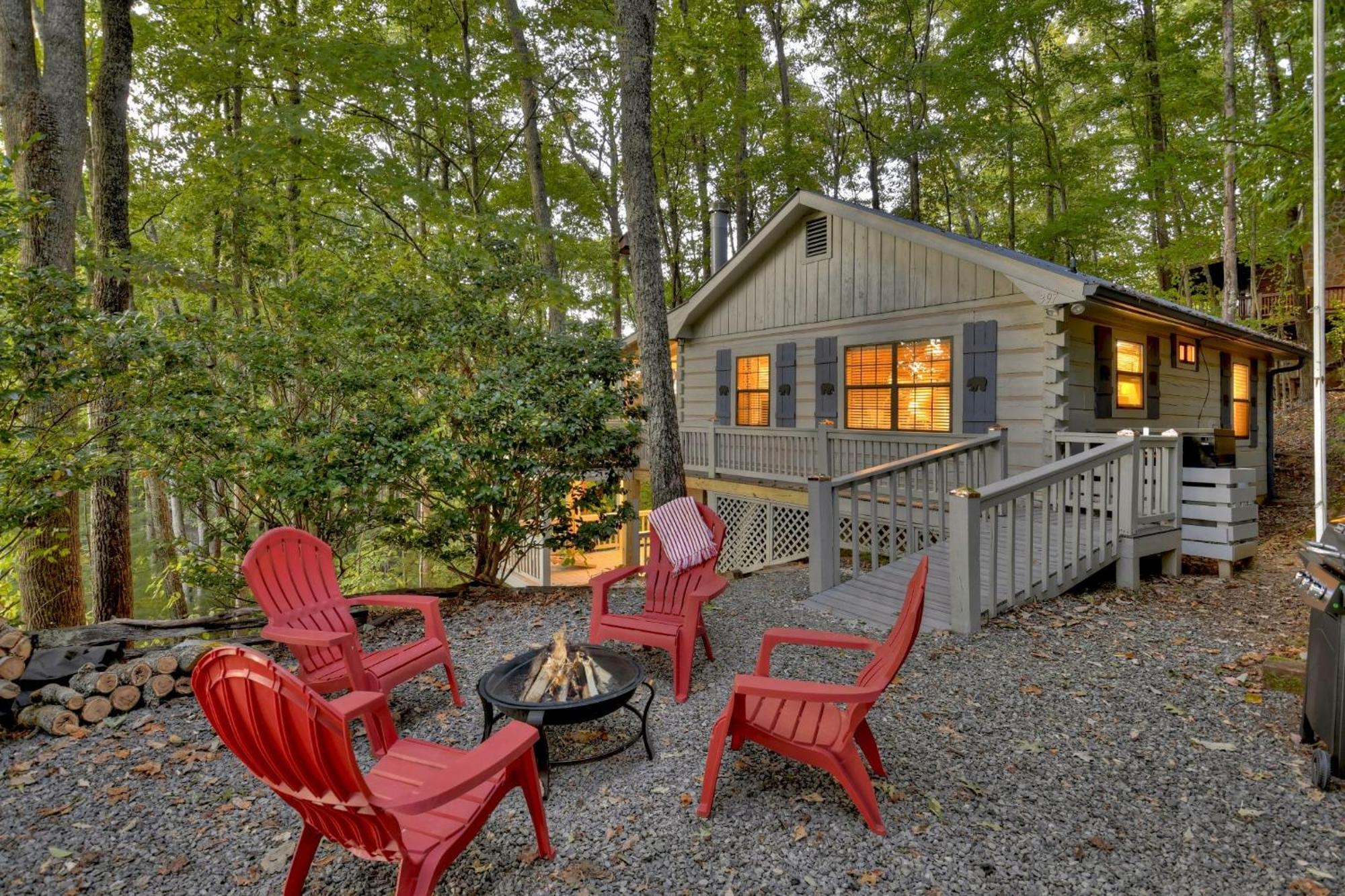 Hygge Haus Rustic Charm Cozy Beds And A Serene Location إليجاي المظهر الخارجي الصورة