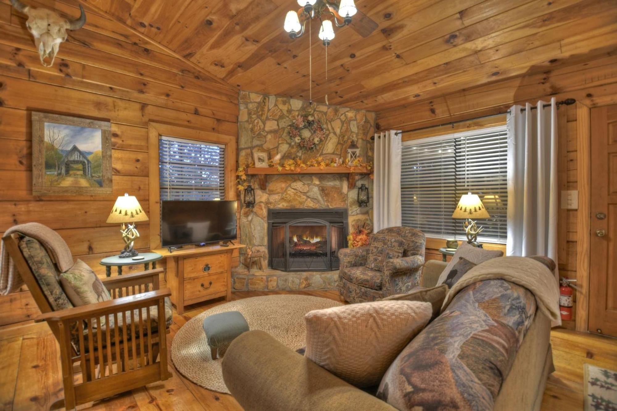 Hygge Haus Rustic Charm Cozy Beds And A Serene Location إليجاي المظهر الخارجي الصورة